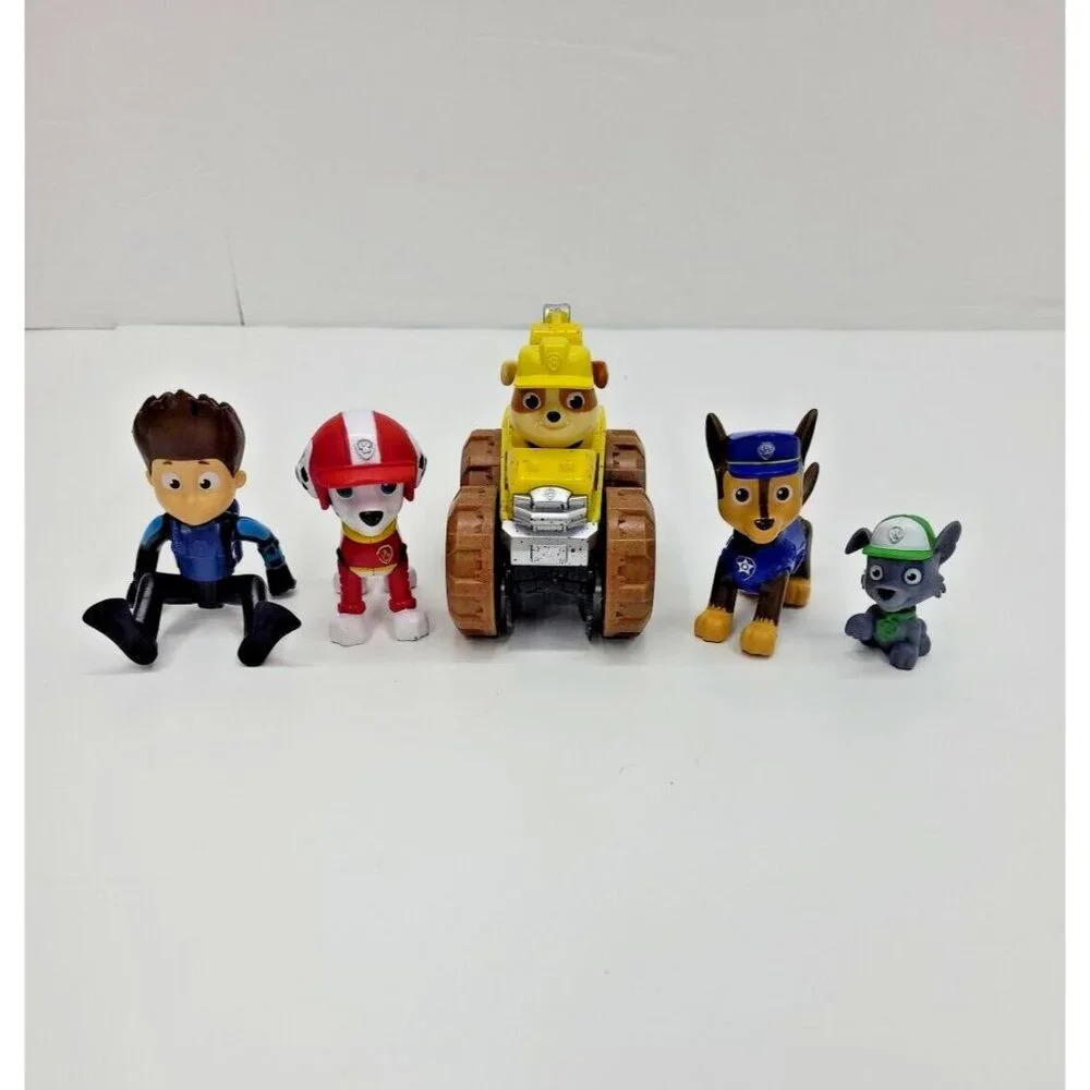Paw Patrol Action Figures Lot of 5